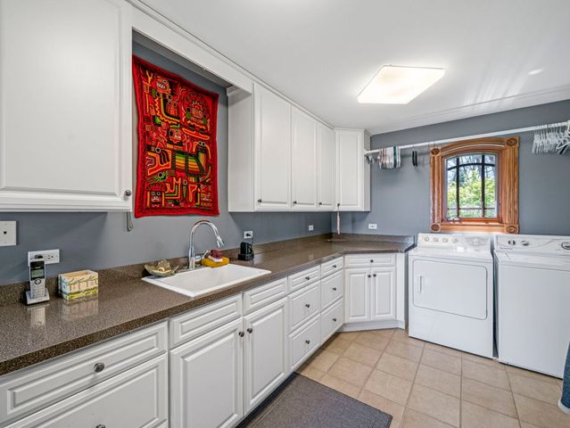 24092 W Old Oak Drive, Mundelein, IL 60060
