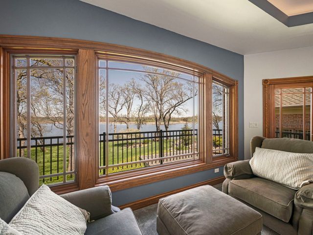 24092 W Old Oak Drive, Mundelein, IL 60060
