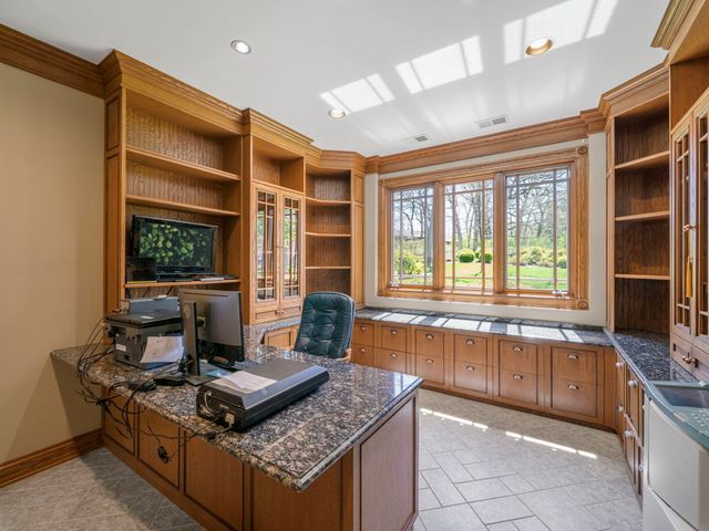 24092 W Old Oak Drive, Mundelein, IL 60060