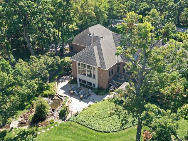 24092 W Old Oak Drive, Mundelein, IL 60060