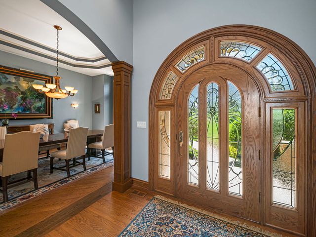 24092 W Old Oak Drive, Mundelein, IL 60060