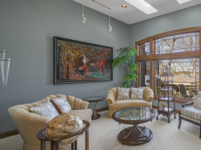 24092 W Old Oak Drive, Mundelein, IL 60060
