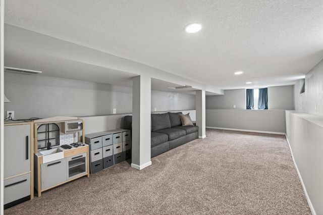 4741 Florida Avenue N, Crystal, MN 55428