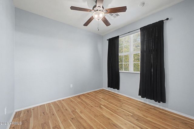 2233 E HUNTINGTON Drive, Phoenix, AZ 85040