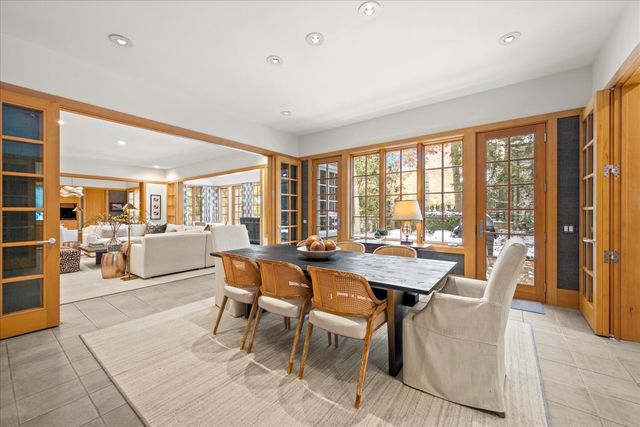 4 Indian Hill Road, Winnetka, IL 60093