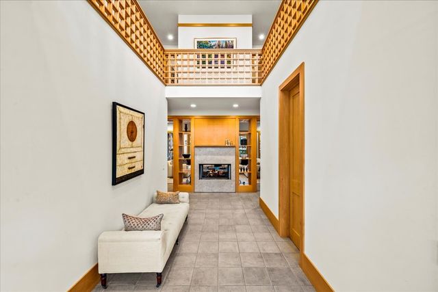 4 Indian Hill Road, Winnetka, IL 60093