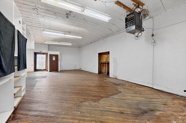 1042 County Rd 41, Velarde, NM 87582