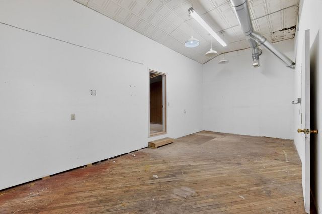 1042 County Rd 41, Velarde, NM 87582