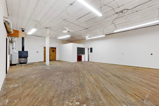 1042 County Rd 41, Velarde, NM 87582