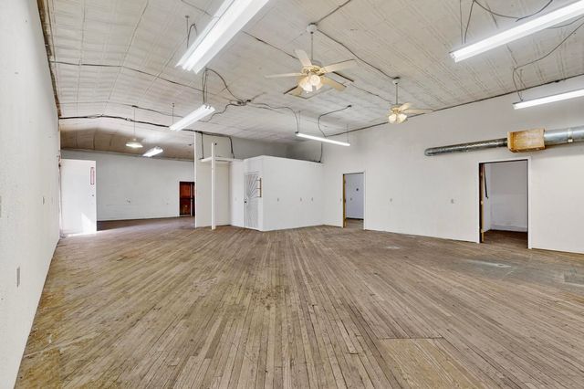 1042 County Rd 41, Velarde, NM 87582