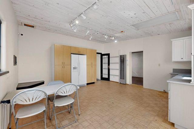 1042 County Rd 41, Velarde, NM 87582