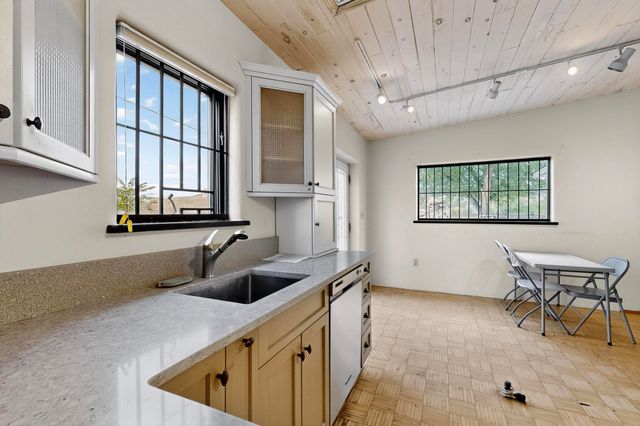 1042 County Rd 41, Velarde, NM 87582