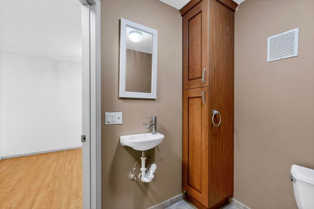 1042 County Rd 41, Velarde, NM 87582