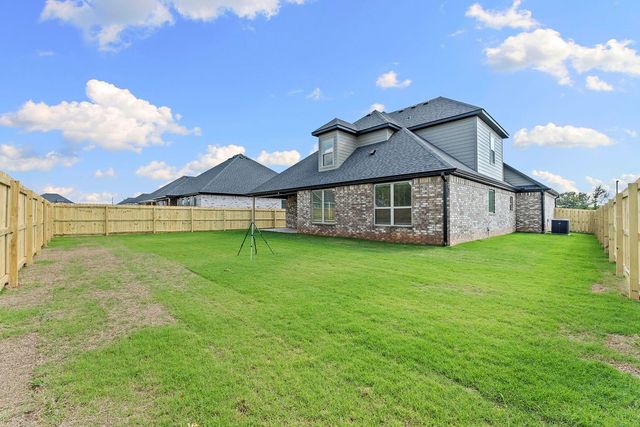 2108 Silk Street, Pea Ridge, AR 72751