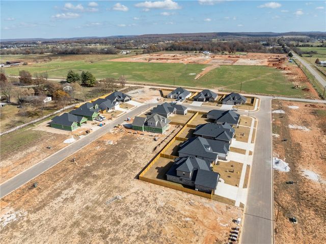 2108 Silk Street, Pea Ridge, AR 72751