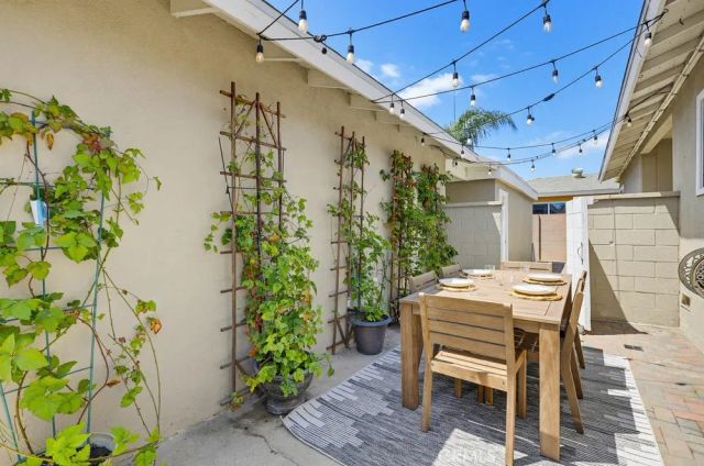 1312 N Devonshire Road, Anaheim, CA 92801