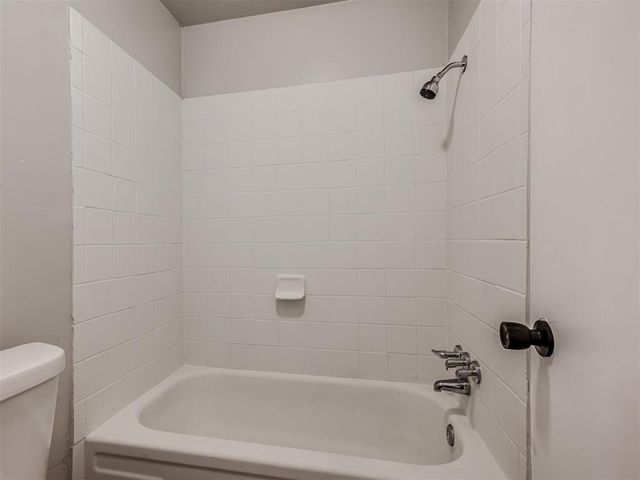 1725 E Lindsey Street 2, Norman, OK 73071
