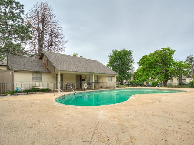 1725 E Lindsey Street 2, Norman, OK 73071