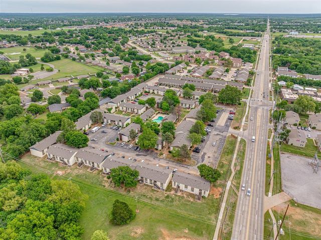 1725 E Lindsey Street 2, Norman, OK 73071
