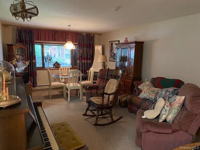 39 Freemont Lane, Coram, NY 11727
