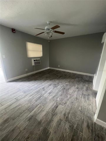 865 5TH AVENUE N 17, St Petersburg, FL 33701