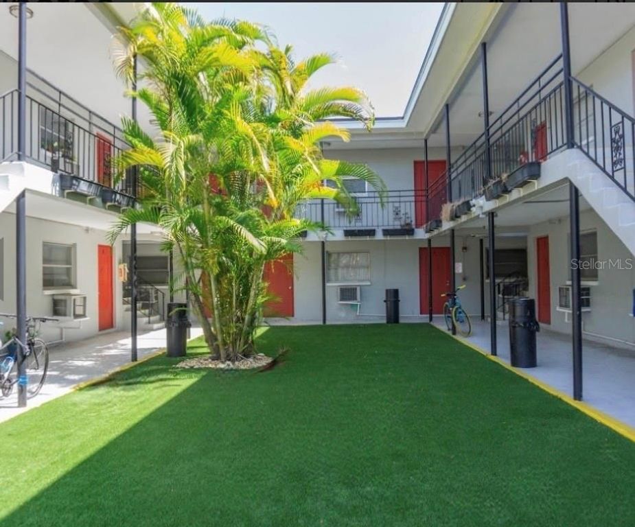 865 5TH AVENUE N 17, St Petersburg, FL 33701