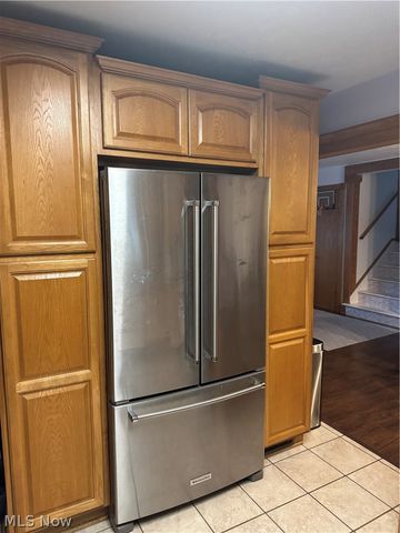 8069 Orchardway Street NW, North Canton, OH 44720