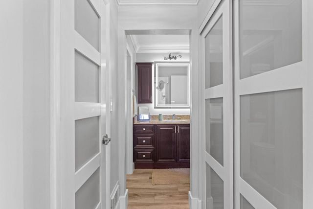 236 Castlewood Drive 204, North Palm Beach, FL 33408