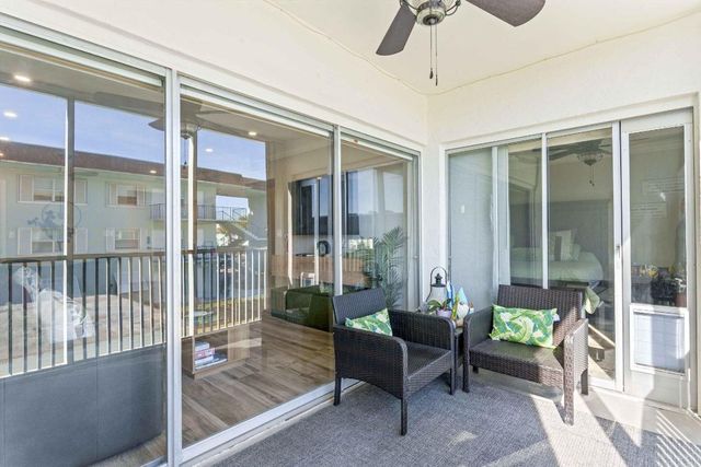 236 Castlewood Drive 204, North Palm Beach, FL 33408