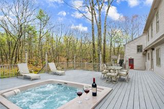 113 Log Road, North Smithfield, RI 02896
