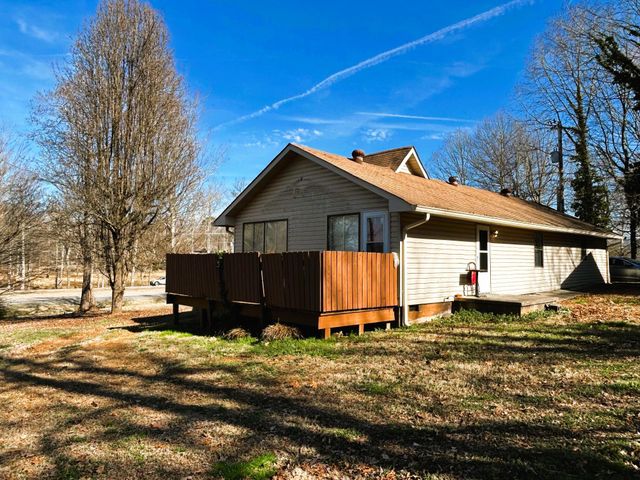 2428 Highway 30 E, Etowah, TN 37331