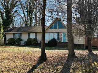 2428 Highway 30 E, Etowah, TN 37331