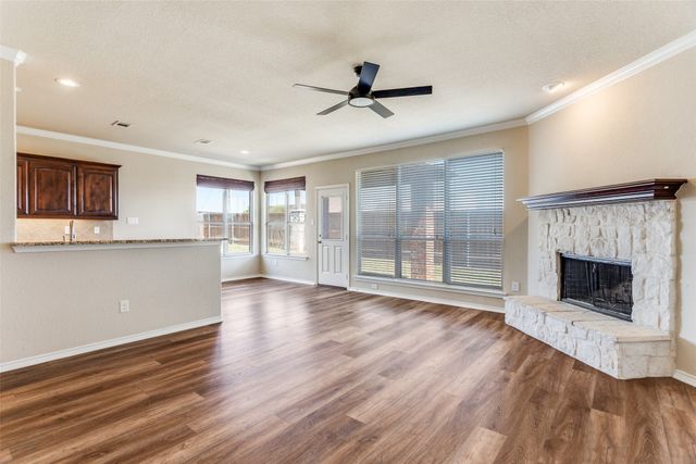 8320 Deer Bluff Lane, Fort Worth, TX 76179