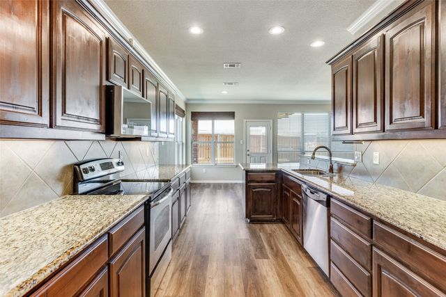 8320 Deer Bluff Lane, Fort Worth, TX 76179