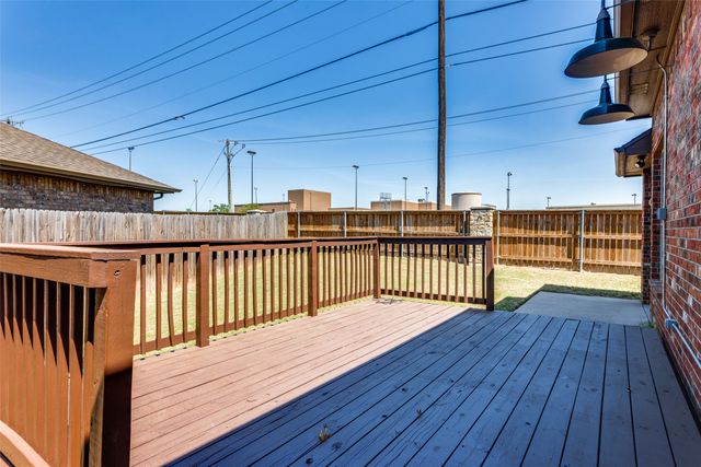 8320 Deer Bluff Lane, Fort Worth, TX 76179