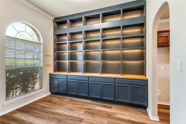 8320 Deer Bluff Lane, Fort Worth, TX 76179