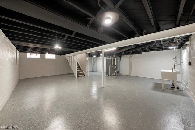 16018 Muskingum Boulevard, Brook Park, OH 44142