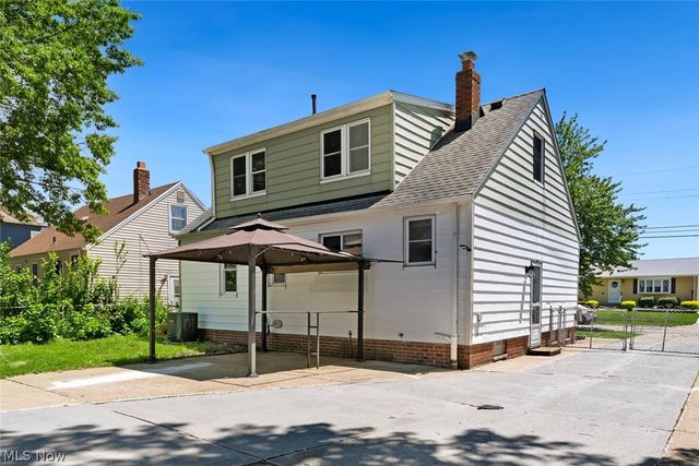 16018 Muskingum Boulevard, Brook Park, OH 44142