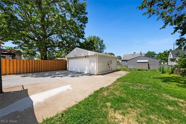 16018 Muskingum Boulevard, Brook Park, OH 44142