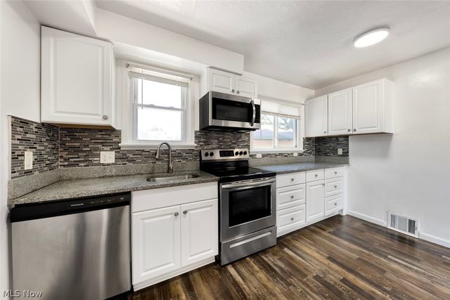 16018 Muskingum Boulevard, Brook Park, OH 44142