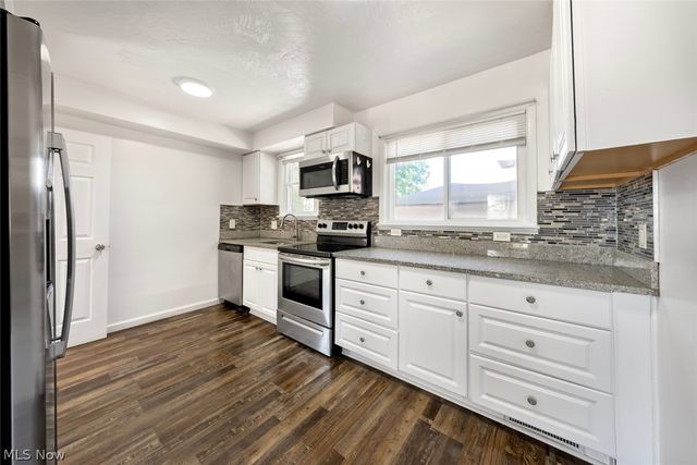 16018 Muskingum Boulevard, Brook Park, OH 44142