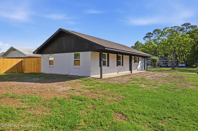 104 8th Street, Long Beach, MS 39560