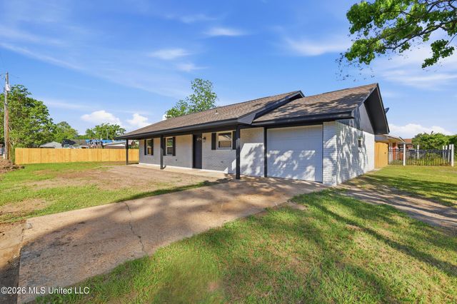 104 8th Street, Long Beach, MS 39560