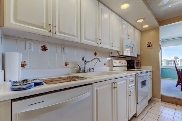 660 ISLAND WAY 903, Clearwater Beach, FL 33767