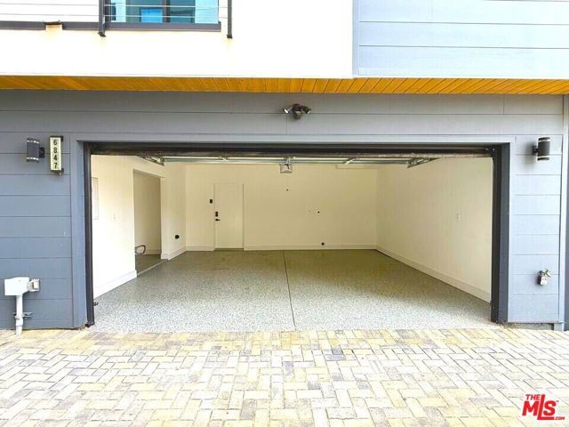 6847 N Figueroa Street, Los Angeles, CA 90042