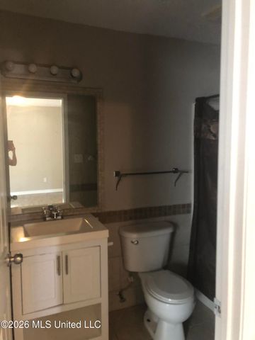 280 Rodenberg Avenue, B, Biloxi, MS 39531