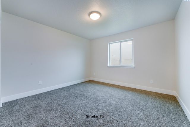 1606 Castlewood Ct, Grandview, WA 98930