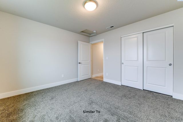 1606 Castlewood Ct, Grandview, WA 98930