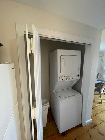 6 Hammock Pond Rd 6, Mashpee, MA 02649