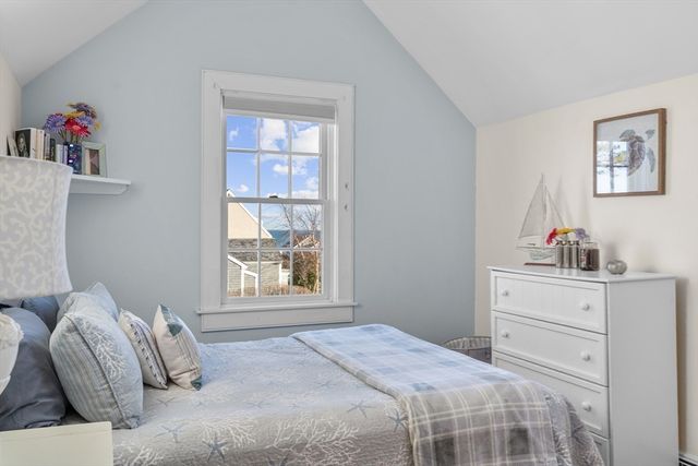 6 Hammock Pond Rd 6, Mashpee, MA 02649